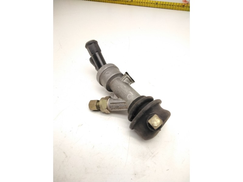 Recambio de válvula de freno estacionamiento para nissan atleon referencia OEM IAM SINREF.  