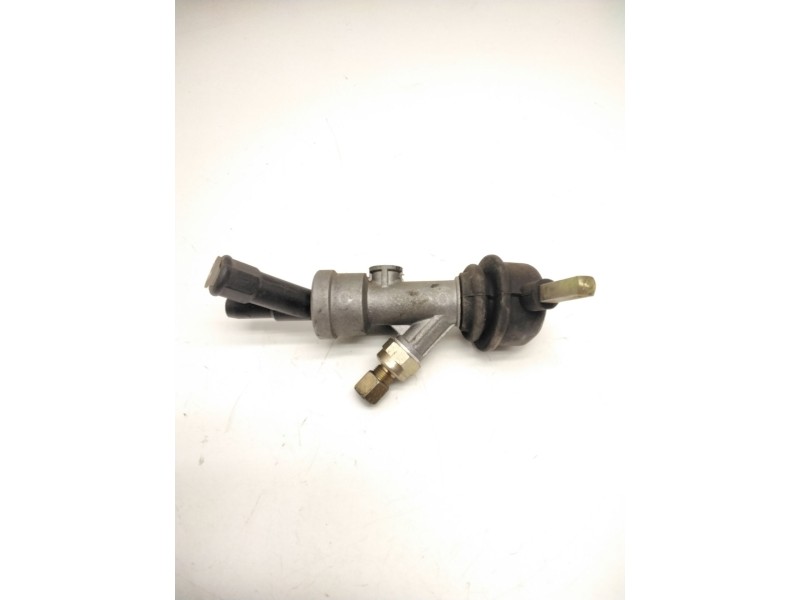 Recambio de válvula de freno estacionamiento para nissan atleon referencia OEM IAM SINREF.  