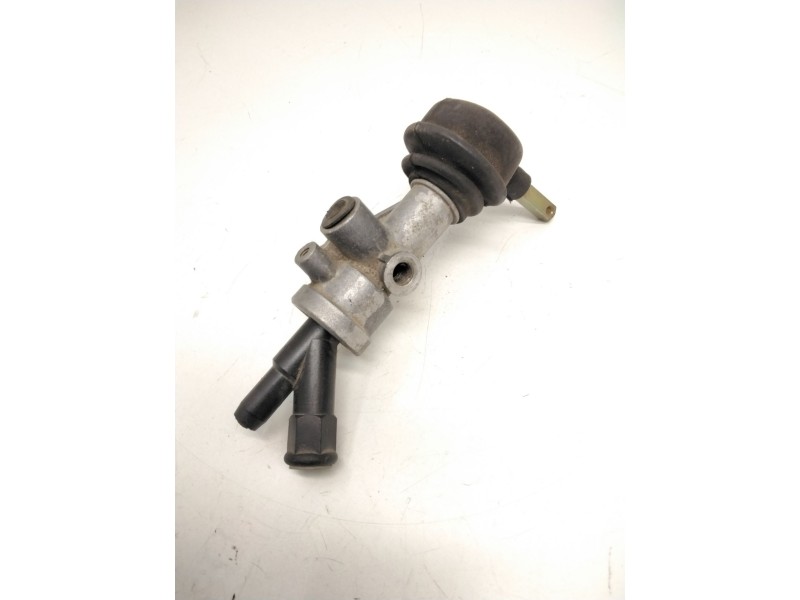 Recambio de válvula de freno estacionamiento para nissan atleon referencia OEM IAM SINREF.  