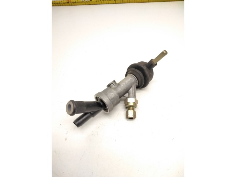 Recambio de válvula de freno estacionamiento para nissan atleon referencia OEM IAM SINREF.  