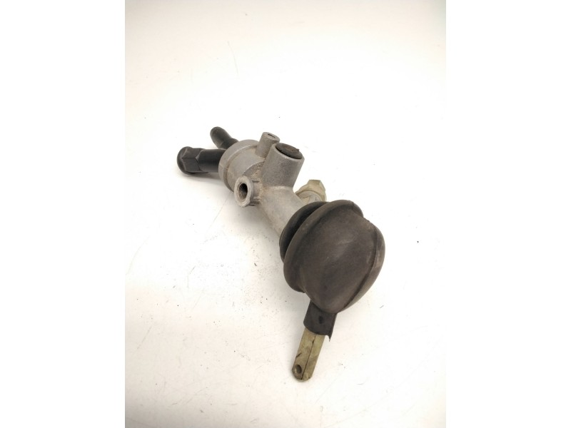 Recambio de válvula de freno estacionamiento para nissan atleon referencia OEM IAM SINREF.  