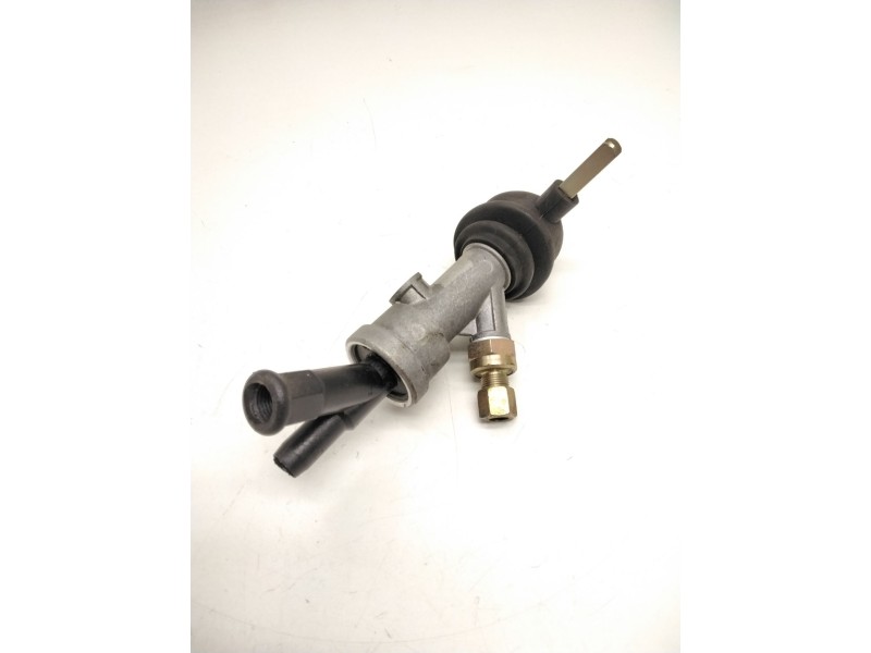 Recambio de válvula de freno estacionamiento para nissan atleon referencia OEM IAM SINREF.  