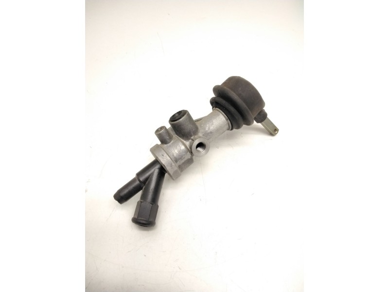 Recambio de válvula de freno estacionamiento para nissan atleon referencia OEM IAM SINREF.  