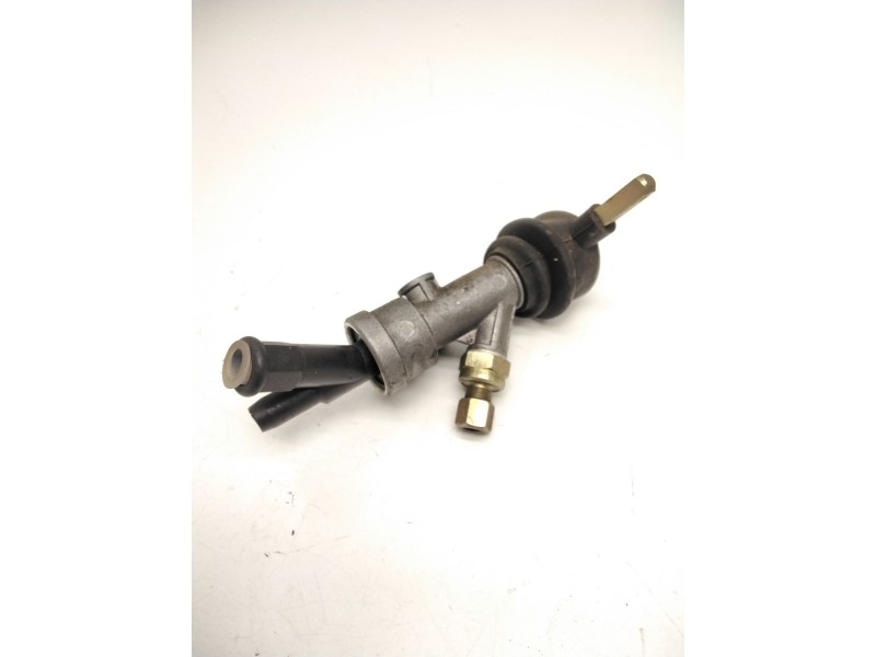 Recambio de válvula de freno estacionamiento para nissan atleon referencia OEM IAM SINREF.  