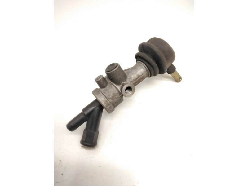 Recambio de válvula de freno estacionamiento para nissan atleon referencia OEM IAM SINREF.  