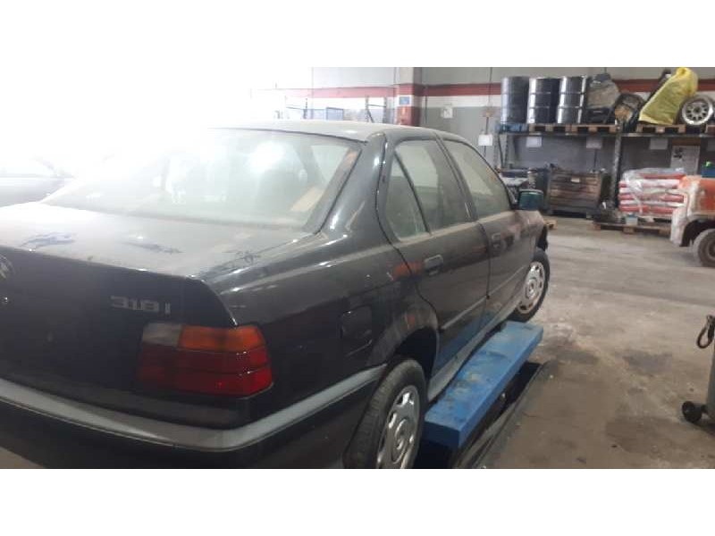 bmw serie 3 berlina (e36) del año 1992