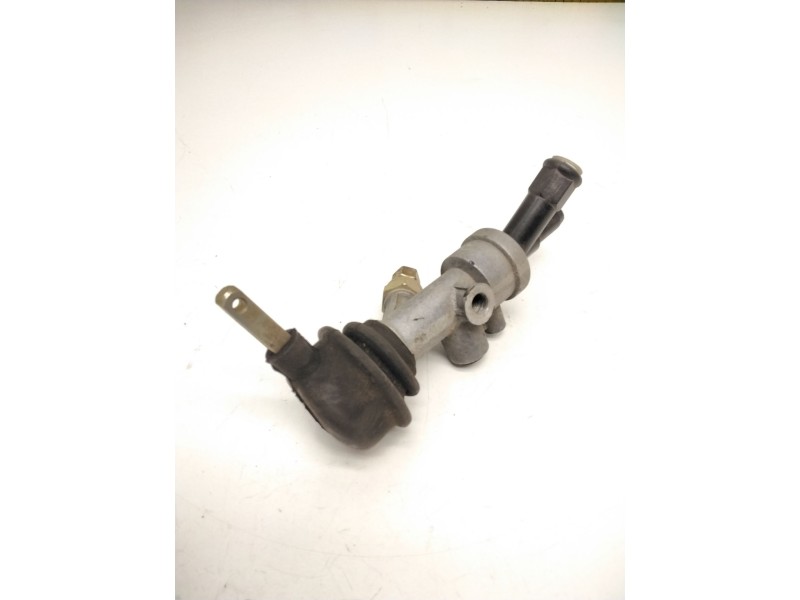 Recambio de válvula de freno estacionamiento para nissan atleon referencia OEM IAM SINREF.  