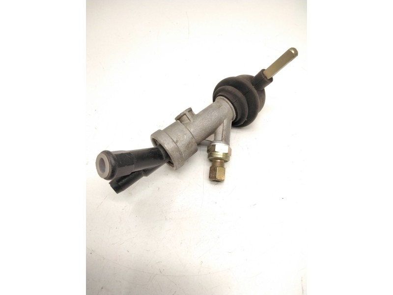 Recambio de válvula de freno estacionamiento para nissan atleon referencia OEM IAM SINREF.  