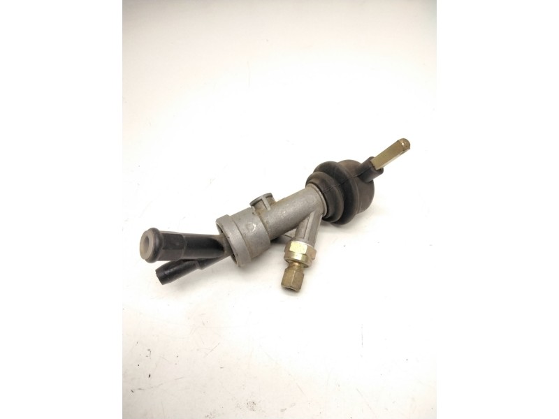 Recambio de válvula de freno estacionamiento para nissan atleon referencia OEM IAM SINREF.  