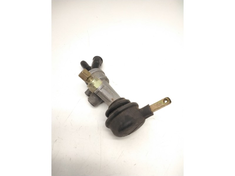 Recambio de válvula de freno estacionamiento para nissan atleon referencia OEM IAM SINREF.  