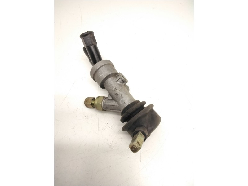 Recambio de válvula de freno estacionamiento para nissan atleon referencia OEM IAM SINREF.  