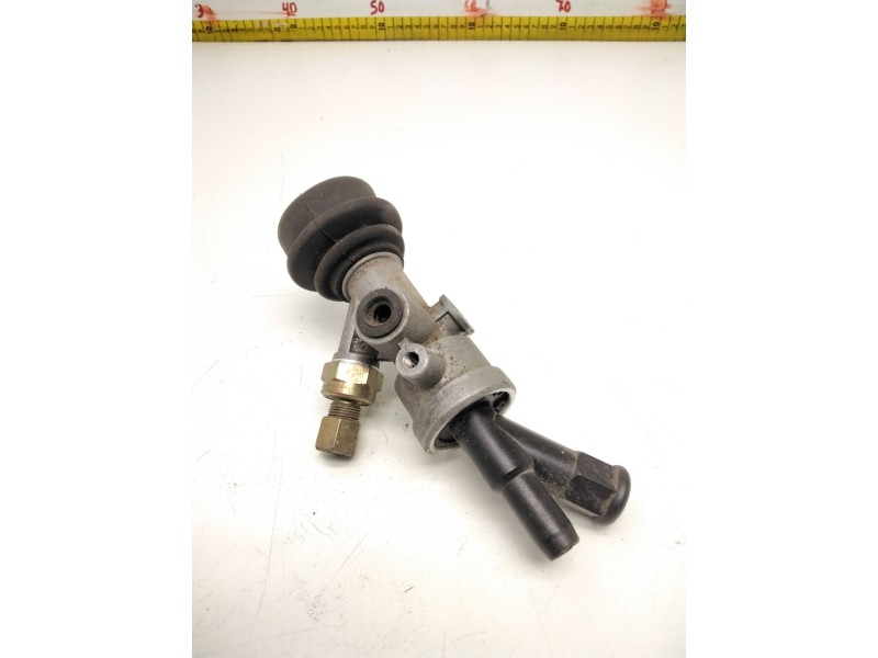 Recambio de válvula de freno estacionamiento para nissan atleon referencia OEM IAM SINREF.  