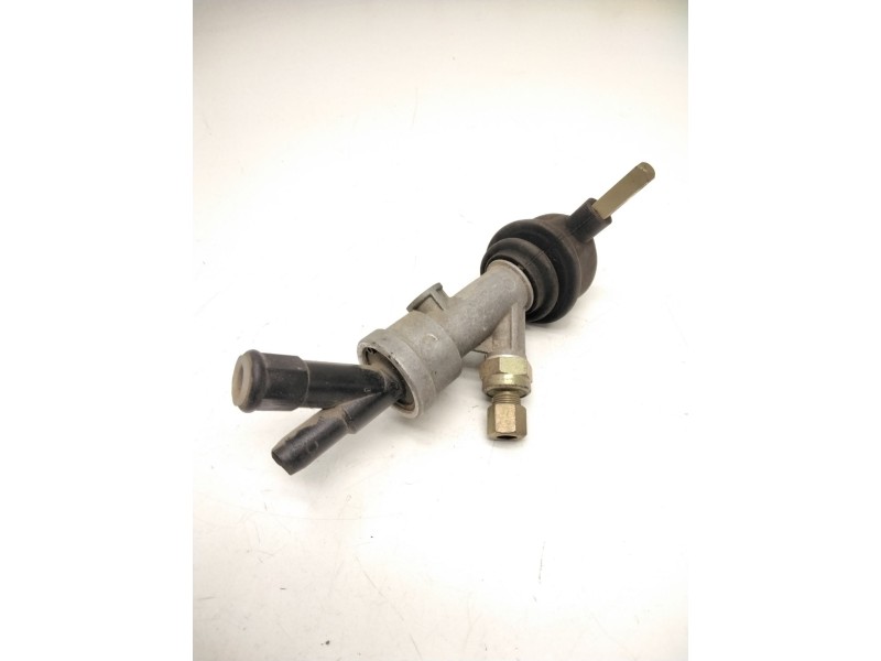 Recambio de válvula de freno estacionamiento para nissan atleon referencia OEM IAM SINREF.  