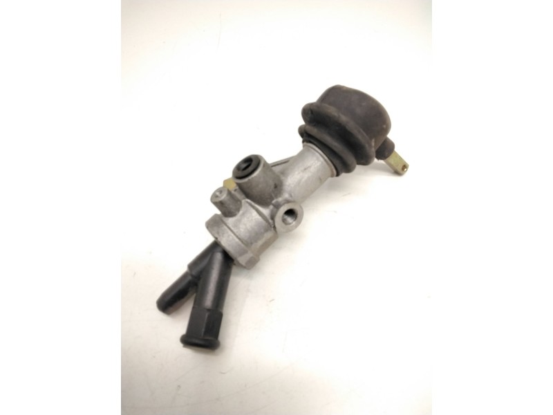 Recambio de válvula de freno estacionamiento para nissan atleon referencia OEM IAM SINREF.  