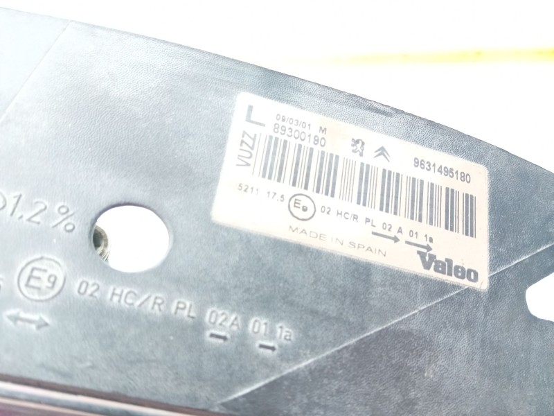 Recambio de faro izquierdo para citroen xsara picasso 2.0 hdi referencia OEM IAM 89300190  