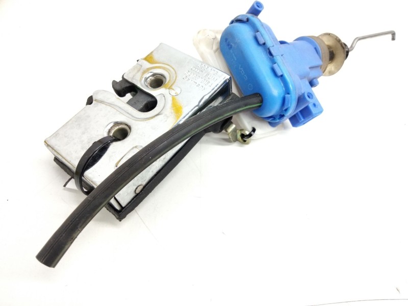 Recambio de cerradura puerta delantera derecha para audi 80/90 (893) 90 referencia OEM IAM 8A1847016A  