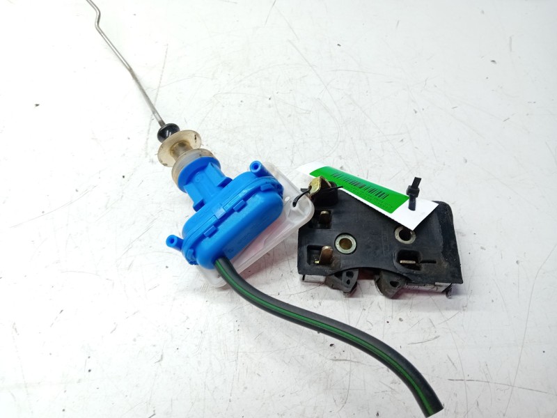 Recambio de cerradura puerta trasera izquierda para audi 80/90 (893) 90 referencia OEM IAM 983185  