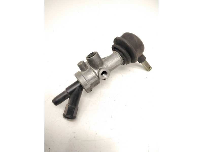 Recambio de válvula de freno estacionamiento para nissan atleon referencia OEM IAM SINREF.  