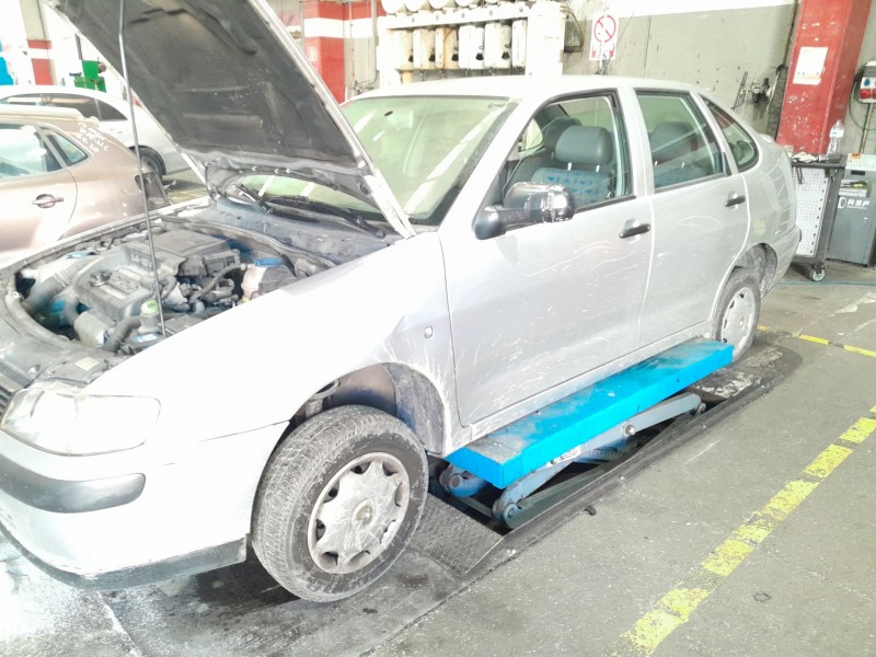 seat cordoba berlina (6k2) del año 2002