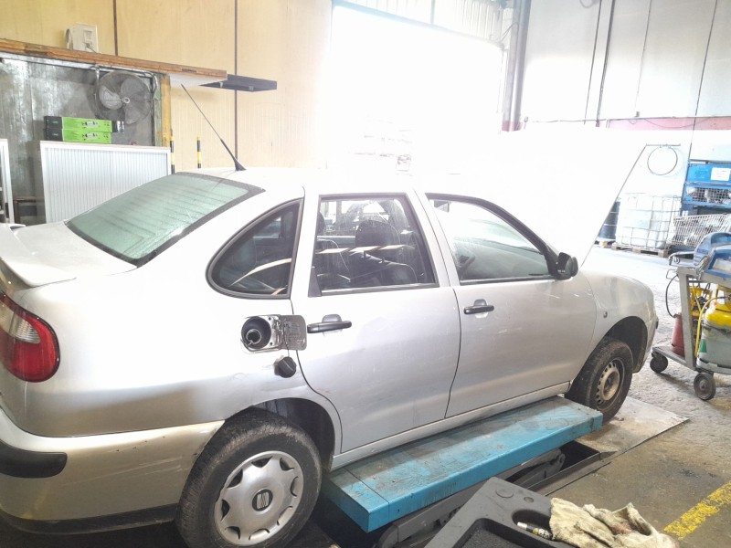 seat cordoba berlina (6k2) del año 2002