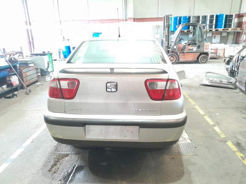 seat cordoba berlina (6k2) del año 2002