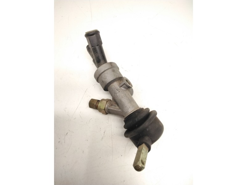 Recambio de válvula de freno estacionamiento para nissan atleon referencia OEM IAM SINREF.  