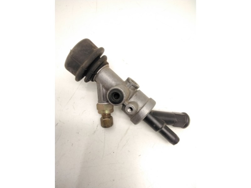 Recambio de válvula de freno estacionamiento para nissan atleon referencia OEM IAM SINREF.  