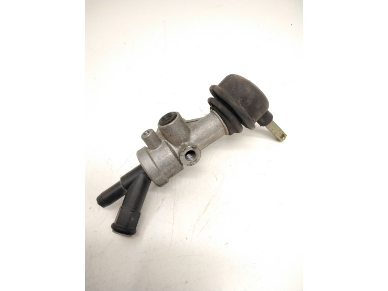 Recambio de válvula de freno estacionamiento para nissan atleon referencia OEM IAM SINREF.  