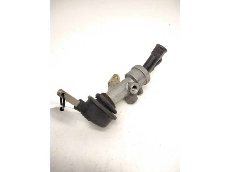 Recambio de válvula de freno estacionamiento para nissan atleon referencia OEM IAM SINREF.  