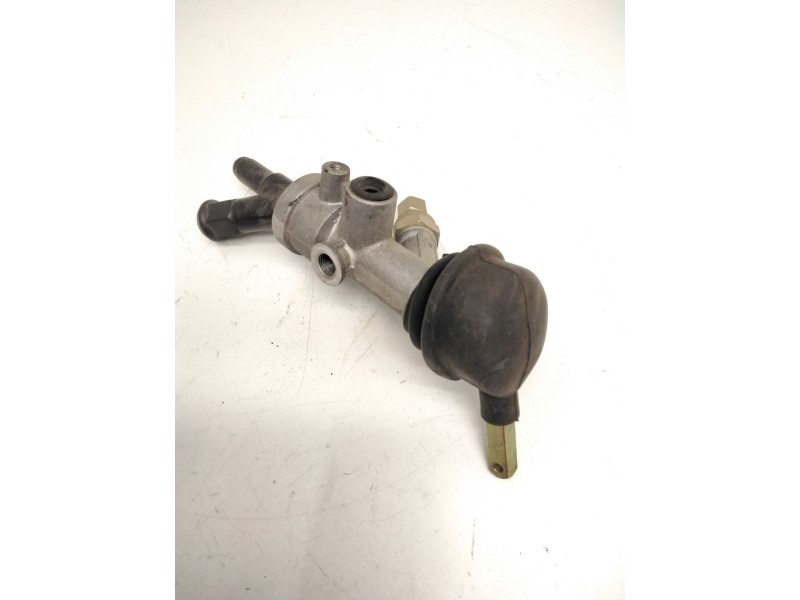 Recambio de válvula de freno estacionamiento para nissan atleon referencia OEM IAM SINREF.  