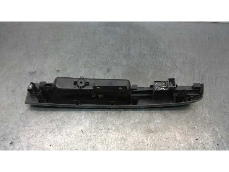 Recambio de mando elevalunas delantero derecho para chevrolet spark lt referencia OEM IAM   