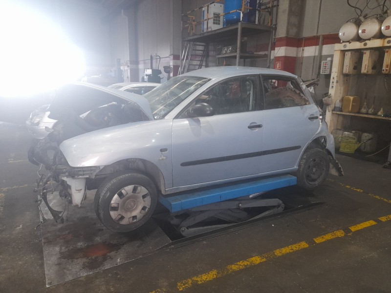 seat ibiza (6l1) del año 2004
