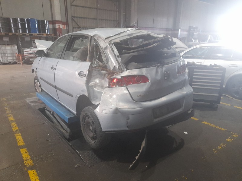 seat ibiza (6l1) del año 2004