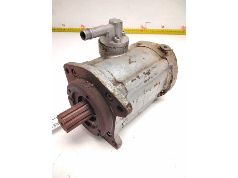 Recambio de bomba hidraulica para avia 3.500 camion caja referencia OEM IAM 996691  