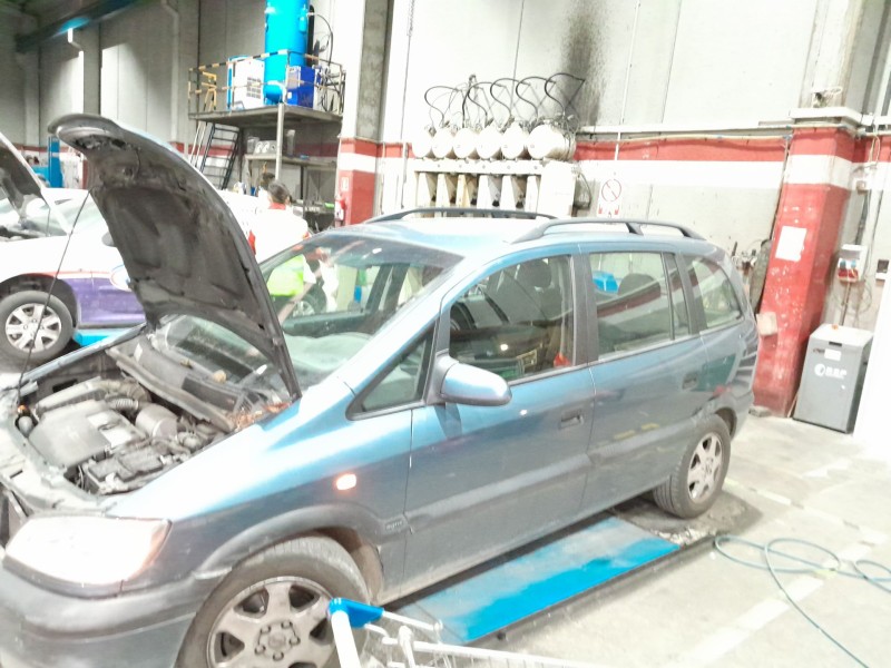 opel zafira a del año 1999