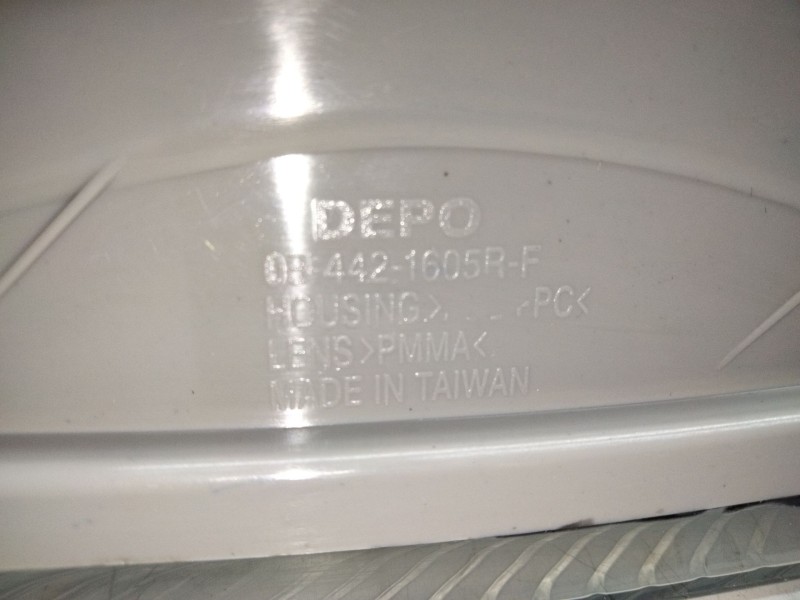 Recambio de piloto delantero derecho para opel astra j sports tourer 2.0 16v cdti referencia OEM IAM 084421605R  