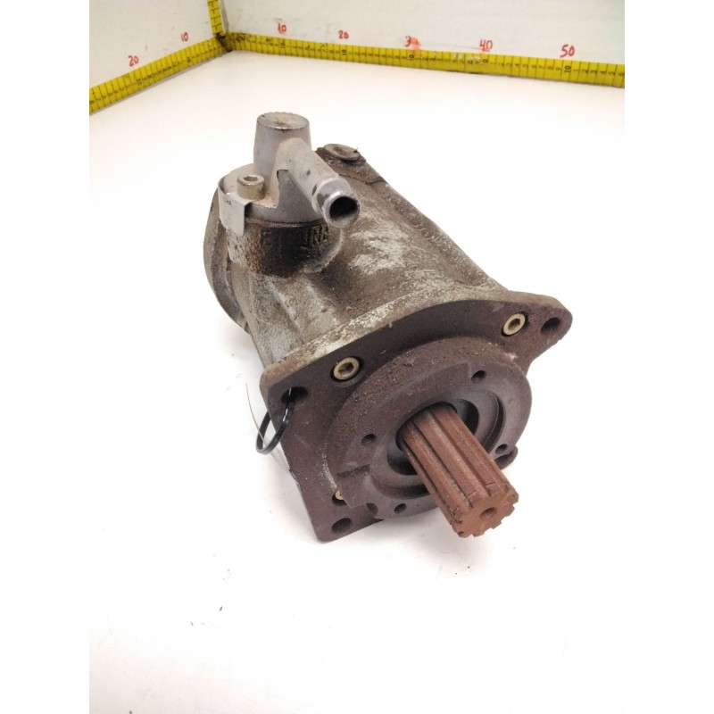 Recambio de bomba hidraulica para avia 3.500 camion caja referencia OEM IAM 996691  