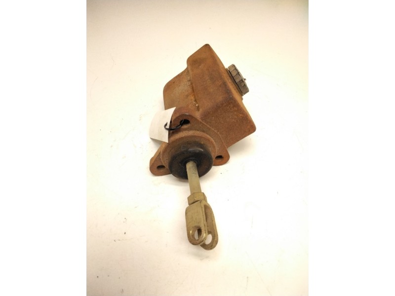 Recambio de bomba freno para ebro l-60 l-60 referencia OEM IAM 103114  