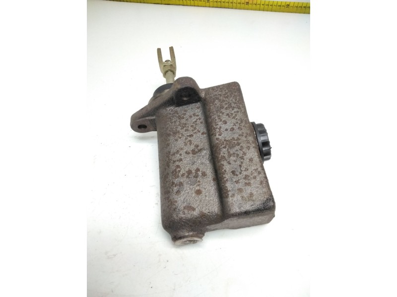 Recambio de bomba freno para ebro l-60 l-60 referencia OEM IAM 103114  