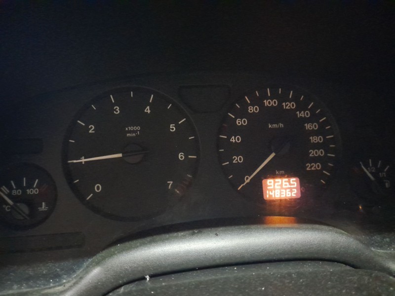 opel astra g berlina del año 2000