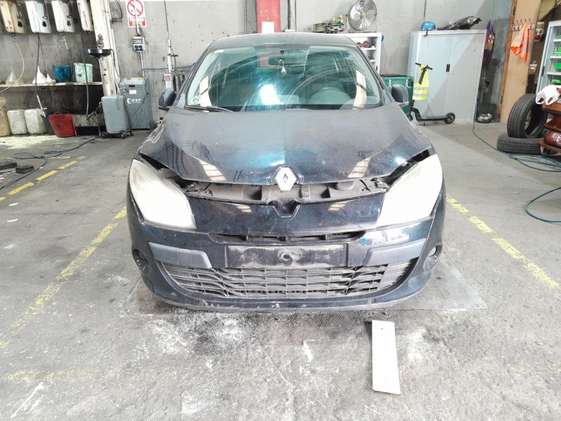 renault megane iii berlina 5 p del año 2011