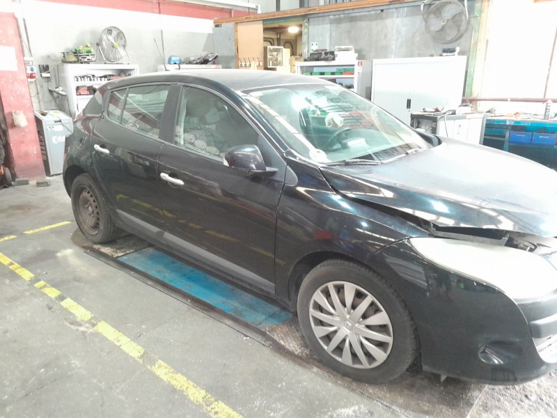 renault megane iii berlina 5 p del año 2011