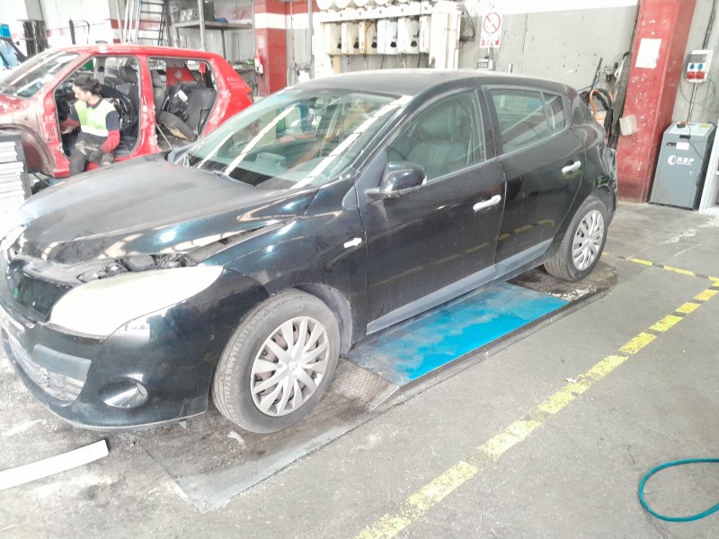 renault megane iii berlina 5 p del año 2011