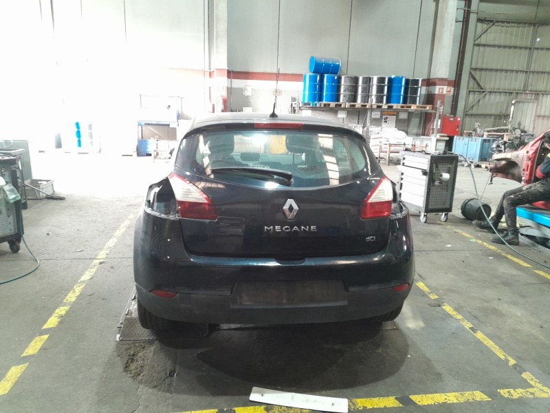 renault megane iii berlina 5 p del año 2011