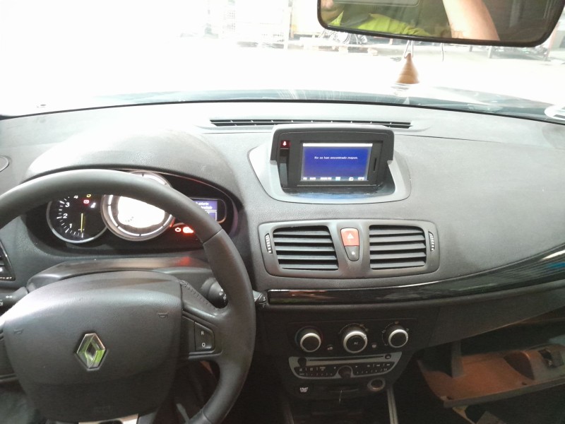 renault megane iii berlina 5 p del año 2011