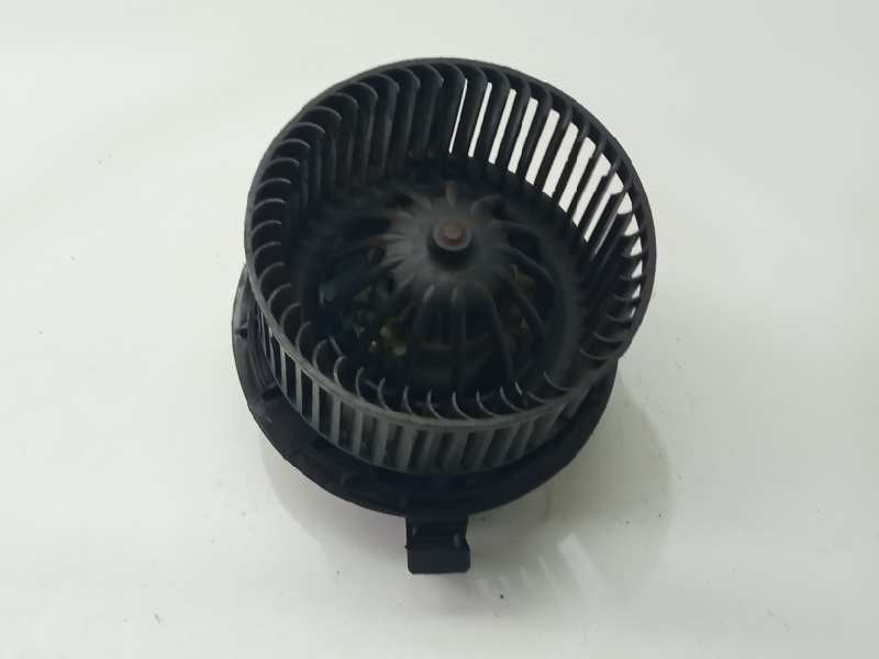 Recambio de motor calefaccion para nissan nv 200 (m20) 1.5 dci cat referencia OEM IAM N667217D485W  