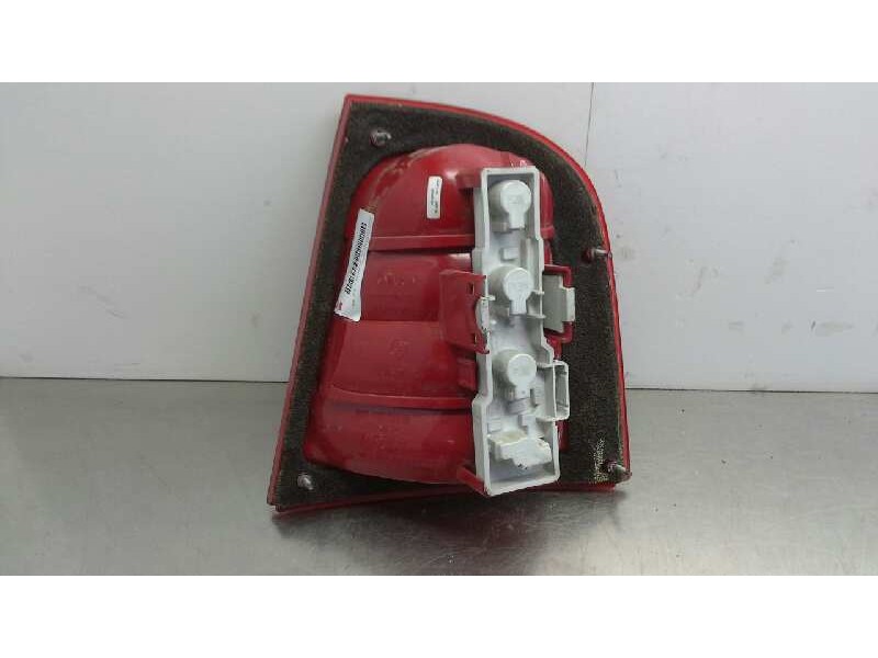 Recambio de piloto trasero izquierdo para skoda octavia berlina (1u2) ambiente referencia OEM IAM 1U6945095  