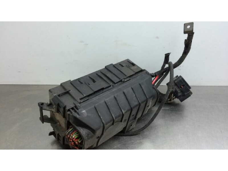 Recambio de caja fusibles para ford transit caja cerrada, media (fy) (2000 =>) ft 300 2.0 referencia OEM IAM 4401681  