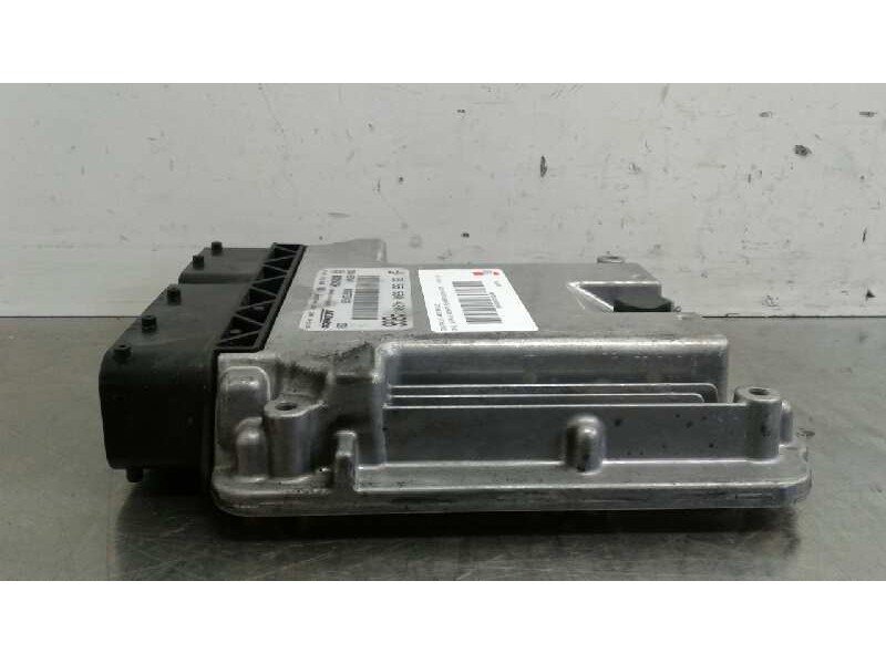 Recambio de centralita motor uce para opel astra j sports tourer 2.0 16v cdti referencia OEM IAM 55590420 169 