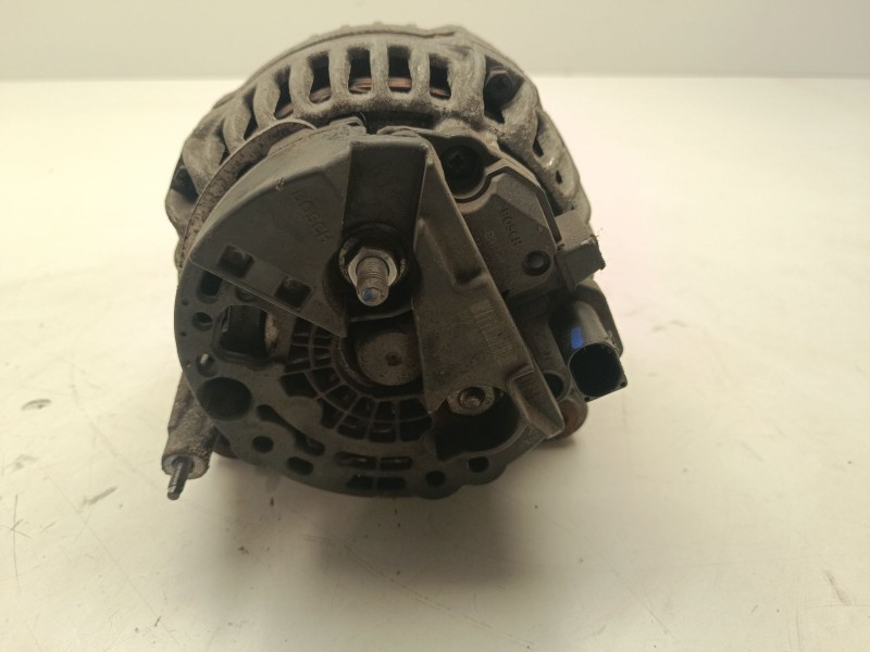 Recambio de alternador para seat altea xl (5p5) 1.6 tdi referencia OEM IAM 06F903023F  